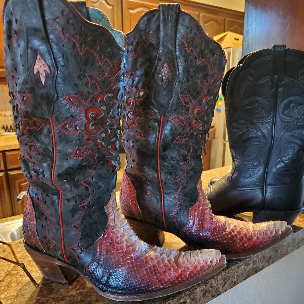 Corral vintage ladies cowboy boots